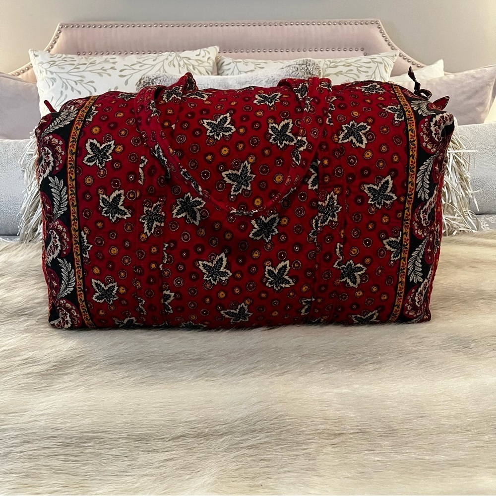 Vintage VERA BRADLEY Red Coin 1999 XL Duffle Bag Green leaves Travel Quilted Y2K